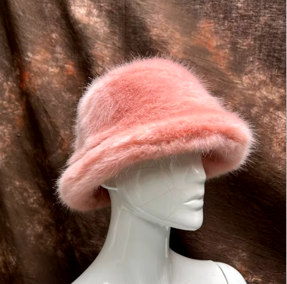 LucyFluffy Warm Faux Fox Fur Bucket Hat 
 
This perfect for accessoring your outfit a concerts, festivals!!LucyFemme FineryyFemme Fineryy