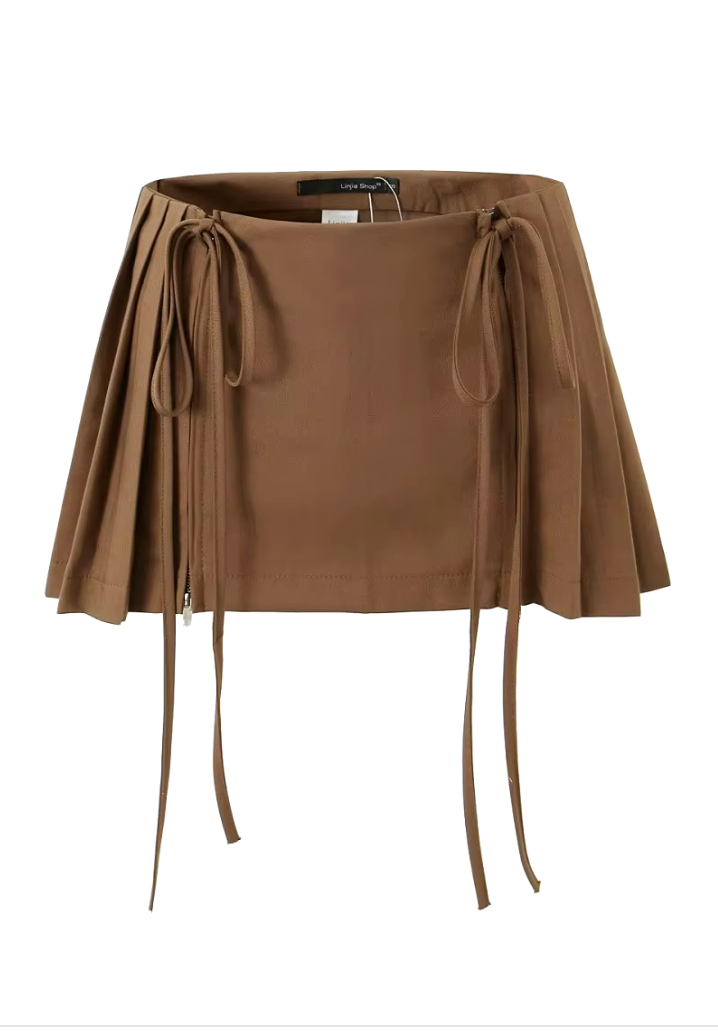 KawaiiY2K Pleated Skirts Mini Kawaii Double Zipper Waist Skirt 

Waist Size: 26.77"


Skirt Length: 13.39"




Model is wearing a Large in Brown.KawaiiFemme FineryyFemme Fineryy